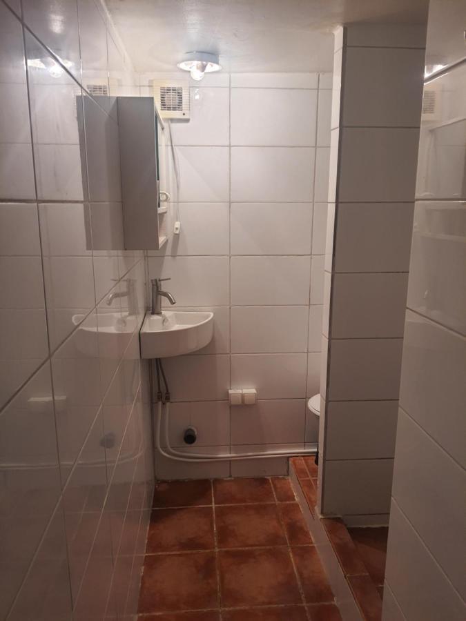Liten Laegenhet 2 + 2 Pers Fagelfors Экстерьер фото