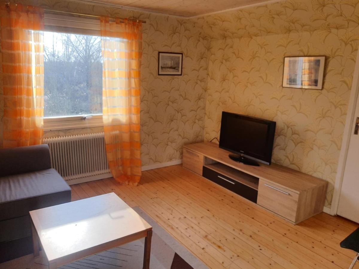 Liten Laegenhet 2 + 2 Pers Fagelfors Экстерьер фото